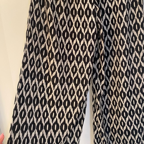 Black and White Palazzo Pants - Picture 2 of 4